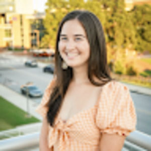 Meet your Posher, Caitlin